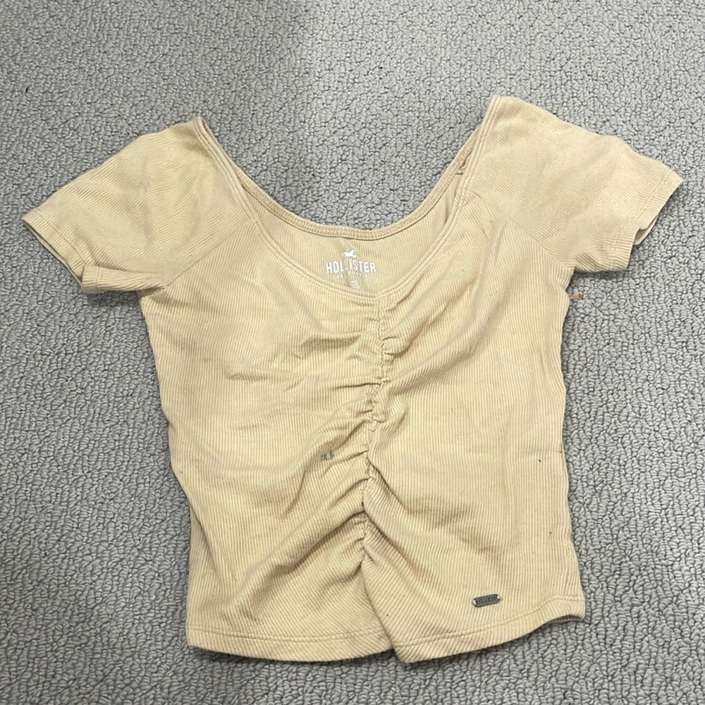 cute v neck hollister cinch front top